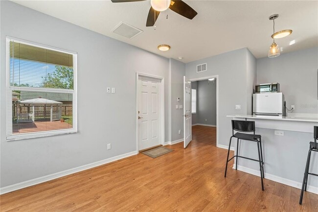 Building Photo - 4011 W El Prado Blvd