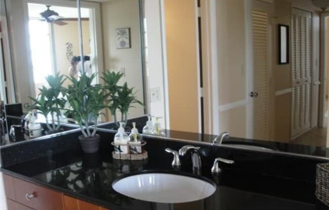 Building Photo - 305 N Pompano Beach Blvd