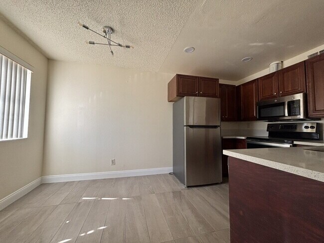 Building Photo - Downstairs 2BR/1BA—recently updated with n...