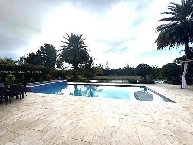 Building Photo - 1350 NW 166th Ave