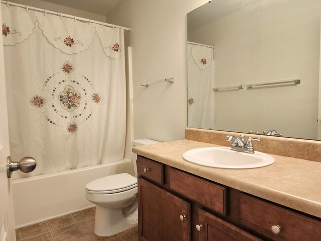 Building Photo - Great location in Foley - 3/2