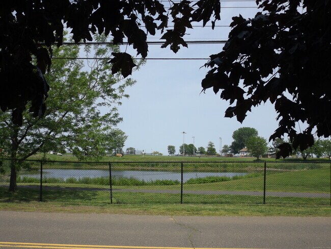 Building Photo - 1165 Stratford Rd