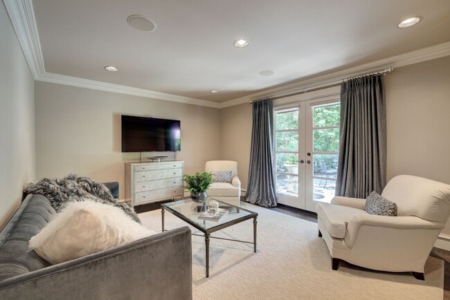 Building Photo - 5bd/4ba Medina Home