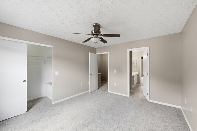 Building Photo - 4659 Parrau Dr