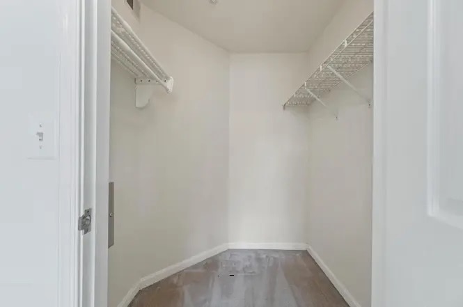 Walking closet(1st floor) - 5908 Founders Hill Dr