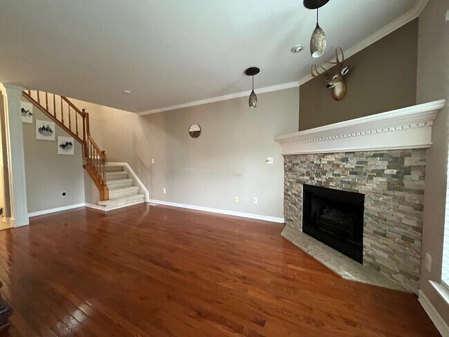 Building Photo - 1734 Christopher Dr