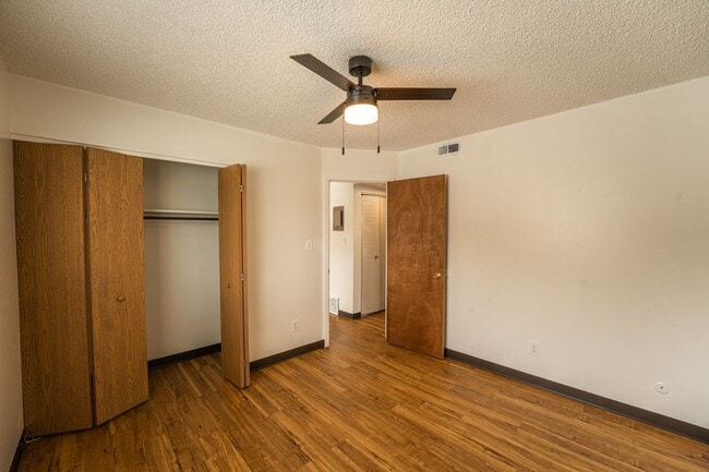 Interior Photo - University Heights