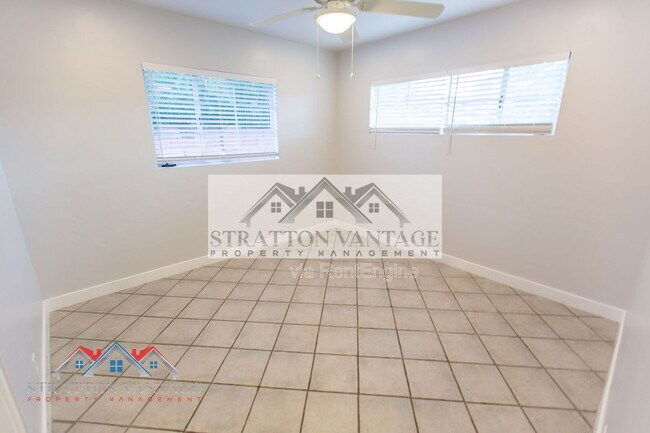 Building Photo - 5142 N 18th Pl