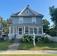Building Photo - 209 W Main St