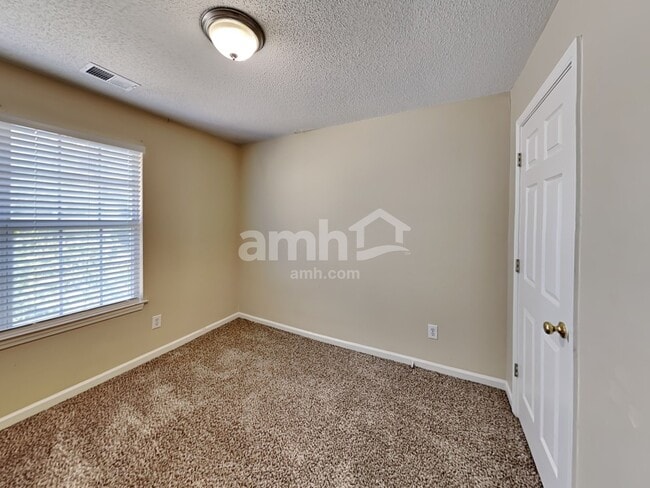 Building Photo - 4476 High Gate Ct NW