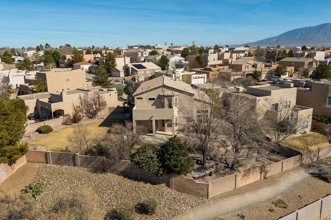Building Photo - Large single family home on corner lot
