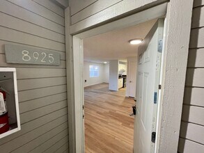 Building Photo - DESIRABLE MILLWOOD NEIGHBORHOOD ON TREE LI...