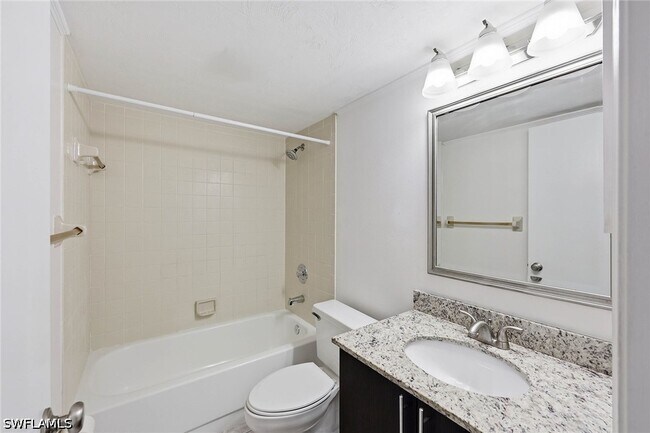 Building Photo - 1231 Commonwealth Cir