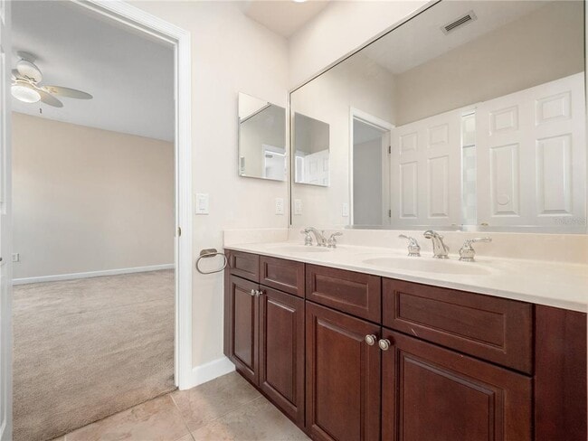 Building Photo - 488 Chelsea Ave