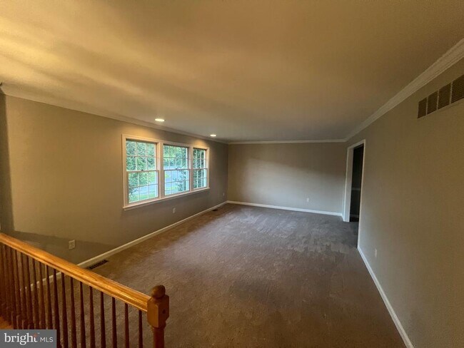 Building Photo - 2821 Southview Rd