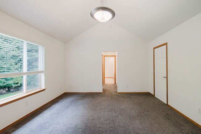 Building Photo - 6492 Wexford Ave SW