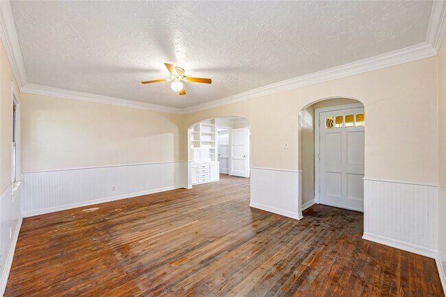 Building Photo - 7224 McHenry St