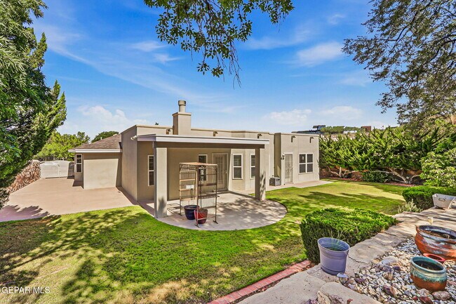 Building Photo - 6141 Loma De Cristo Dr