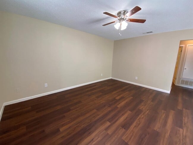 Building Photo - 4903 Merritt Dr