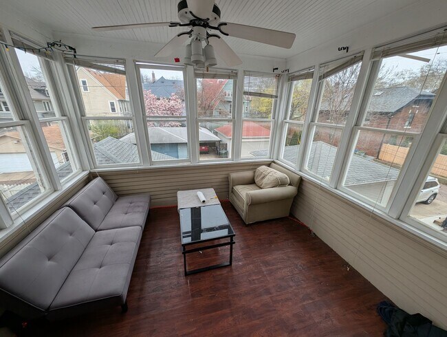 Building Photo - 2830-2830 N Maryland Ave