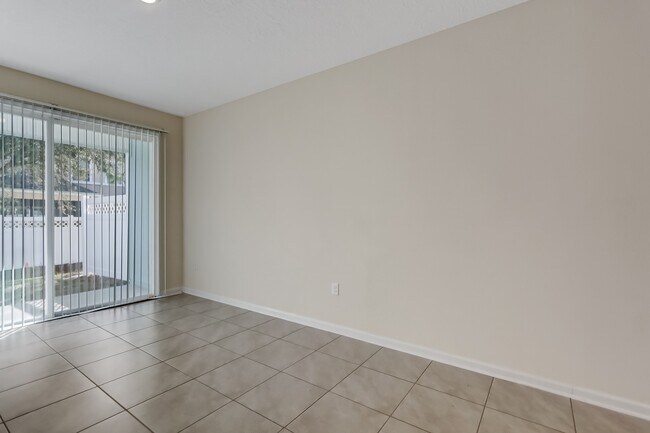 Building Photo - 3978 Oak Mill Rd