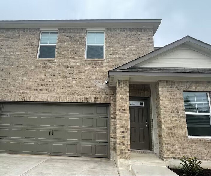 Building Photo - 14300 Castleford Dr