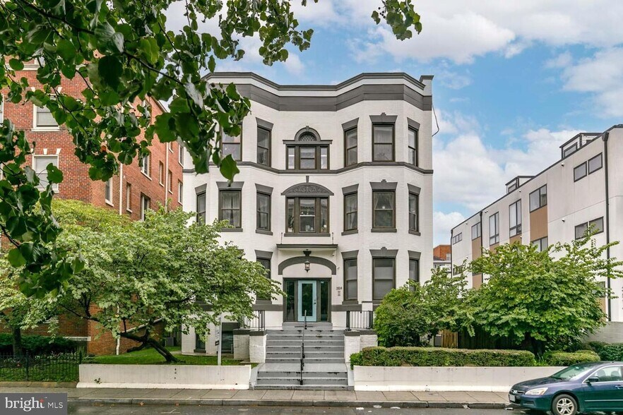 Building Photo - 3504 13th St NW
