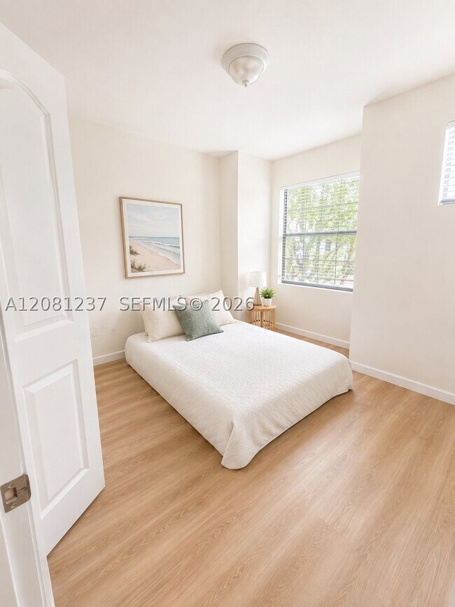 Building Photo - 103 Gramercy Square Dr