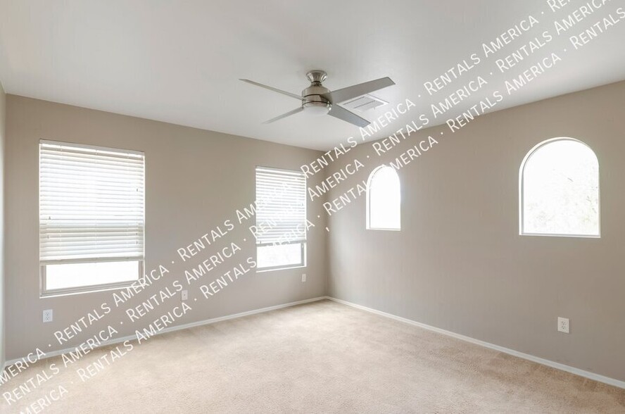 Building Photo - 1595 W Gleaming Moon Ln