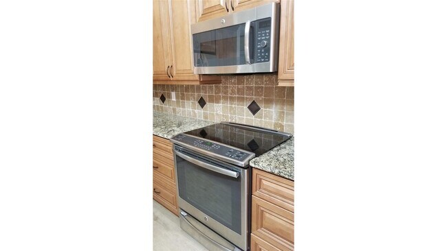 Building Photo - 5810 Garden Lakes Majestic