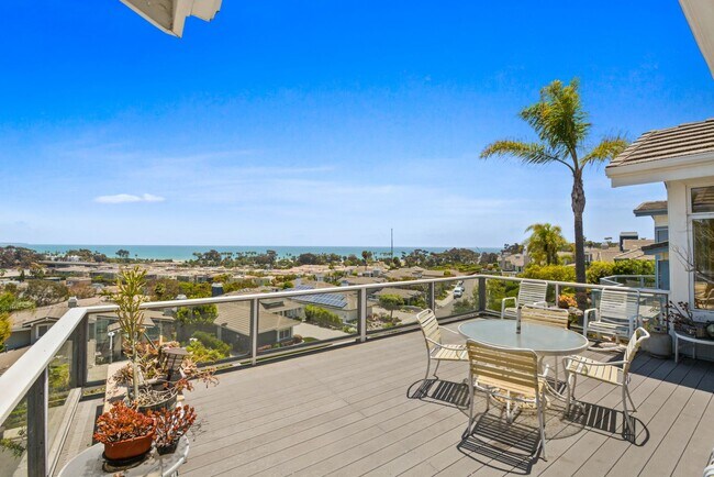 Building Photo - Stunning 3 Bed | 2.5 Bath Home with Office...