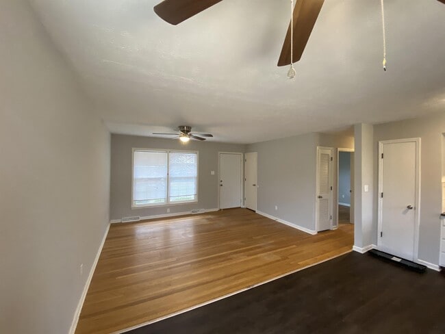 Building Photo - 4041 Foxe Basin Rd