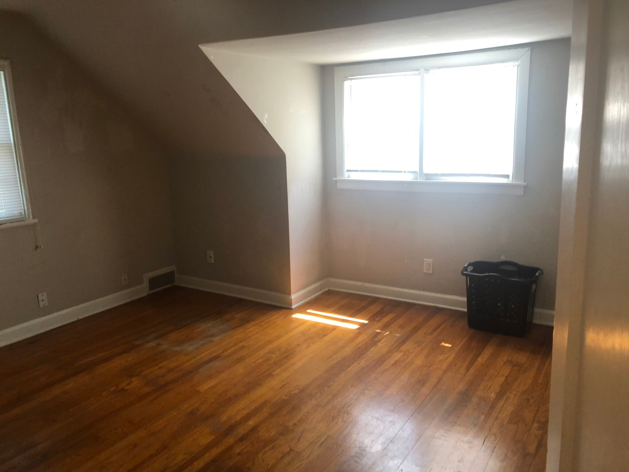 Bedroom 1 - 1210 W Murdock St