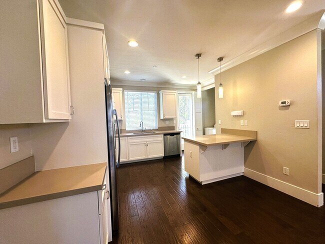 Building Photo - 2625 Nicasio Ln