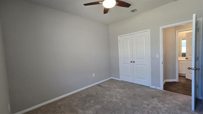 Building Photo - 313 Charles Trl