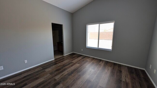 Building Photo - 1377 E Pryor Rd