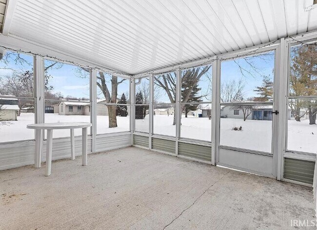 Building Photo - 13717 E Ridgeview Ct