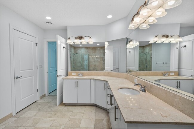 Building Photo - 24th Floor Condo Unit