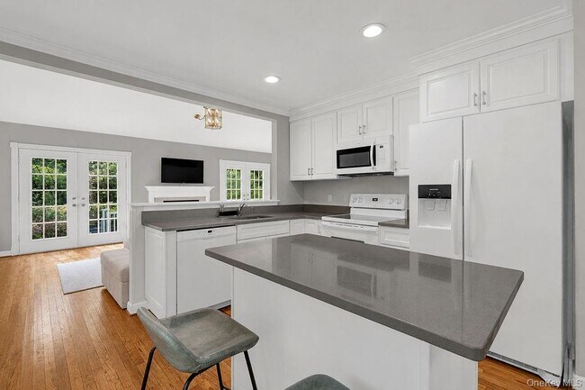 Building Photo - 155 Little Fresh Pond Rd