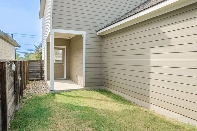Building Photo - 5306 Golden Canary Ln