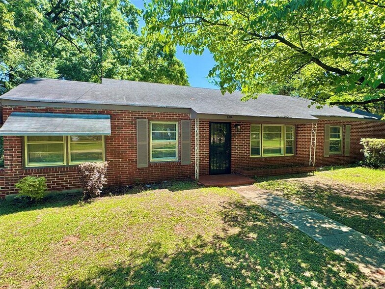 Building Photo - 804 Hillman St
