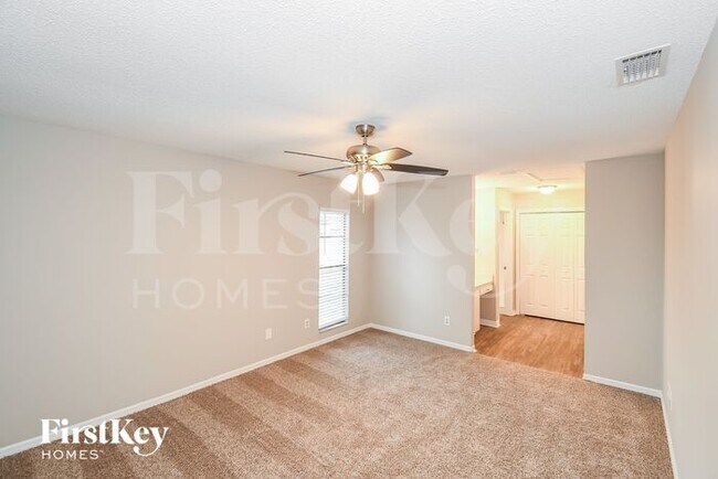 Building Photo - 798 Gilda Dr