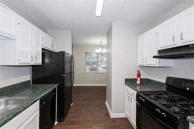 Building Photo - 7215 Crestside Dr