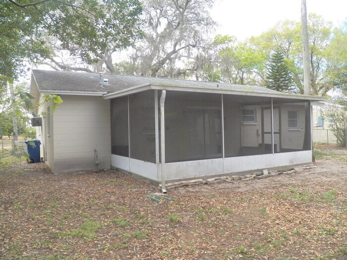 Building Photo - 8523 Chinaberry Dr