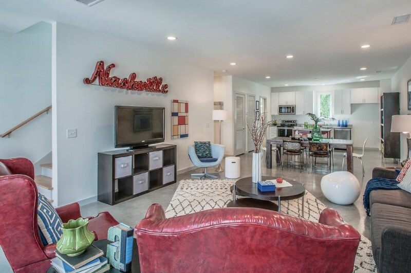 Building Photo - 727 Cleo Miller Dr