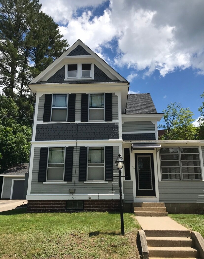 Building Photo - 5 Bayley Ave