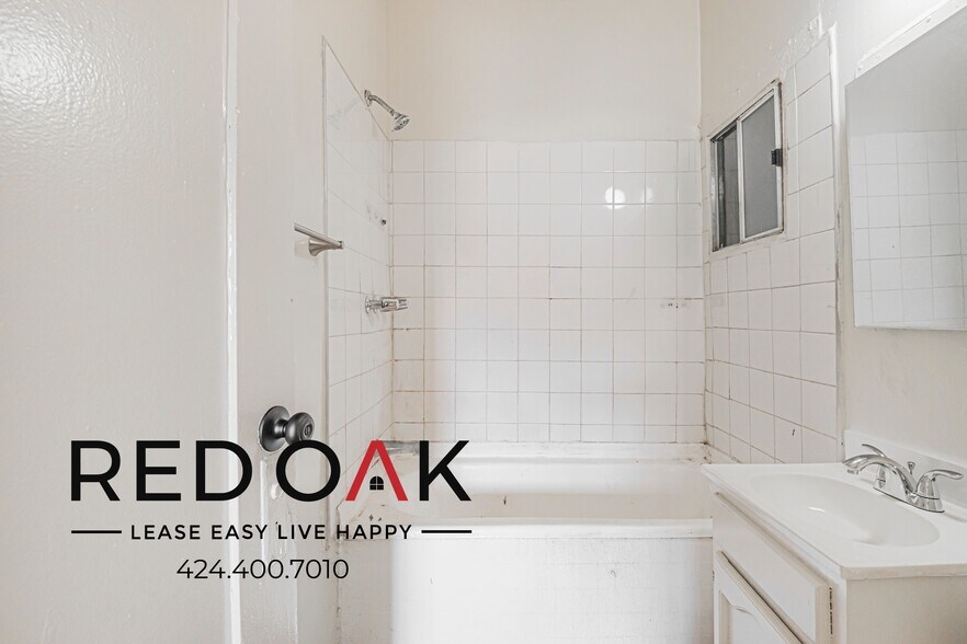 Building Photo - 443 S Catalina St