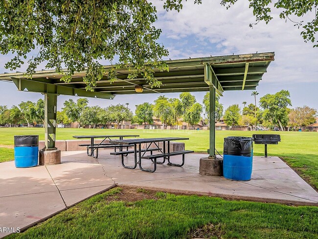 Building Photo - 1266 N 85th Pl