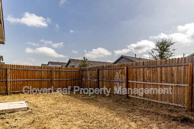 Building Photo - 8140 Nube Medina