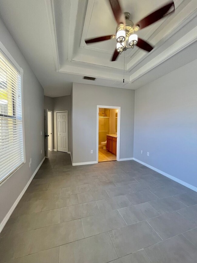 Building Photo - Hunter's Creek - 3 Bedroom, 2.5 Bathroom T...
